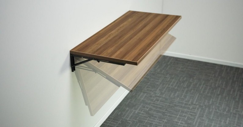 Folding wall mounted desk