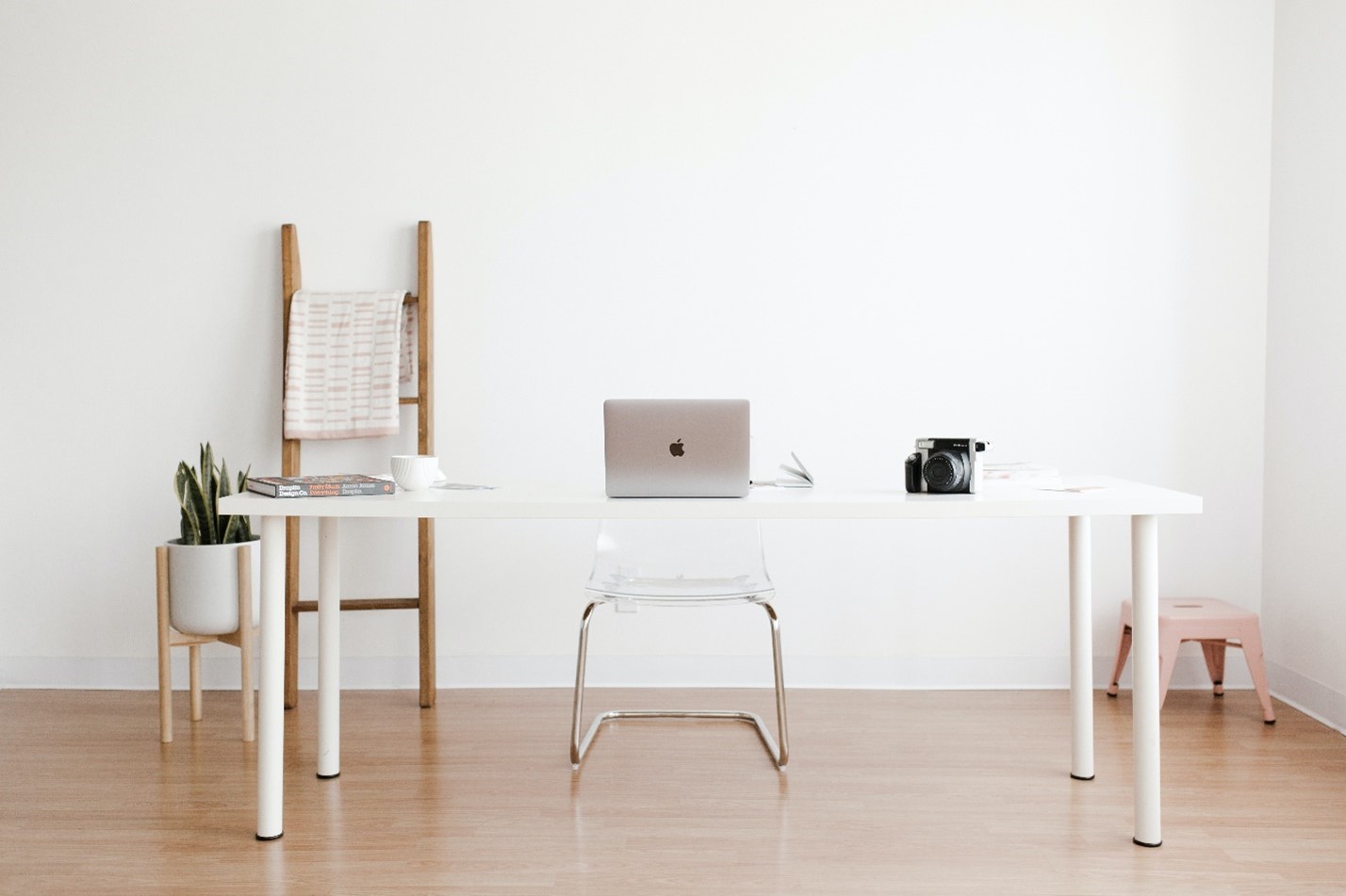 Office Furniture Inspiration - Minimalist Office Ideas