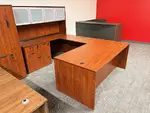 U-Shaped Desk with Hutch