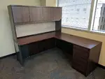 Mahogany Laminate L-Shape Desk with Hutch