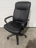 Black Vinyl Rolling Office Chair