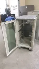 APC Netshelter AR1100A 22U Server Rack