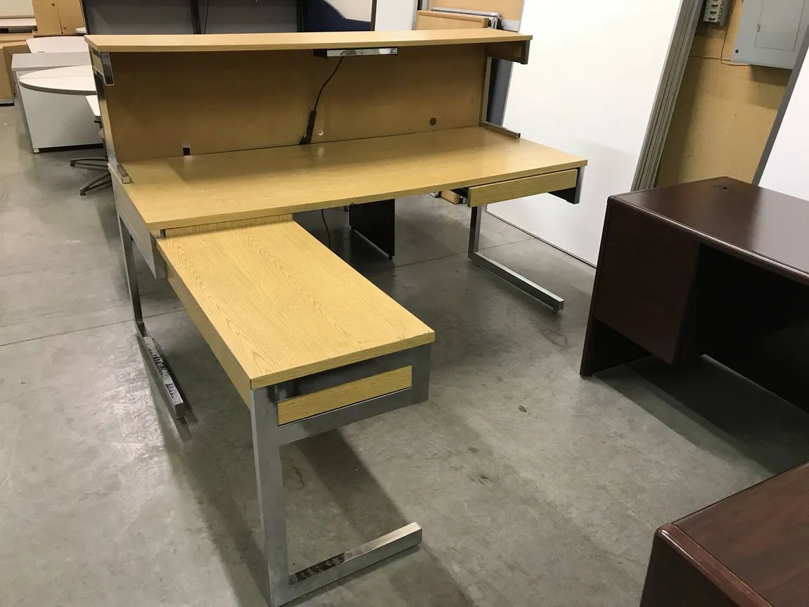 Honey L-Shaped Desk with Hutch