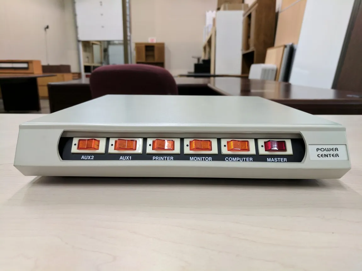 Power Tap 5 Plug Under Monitor Outlet Power Center 