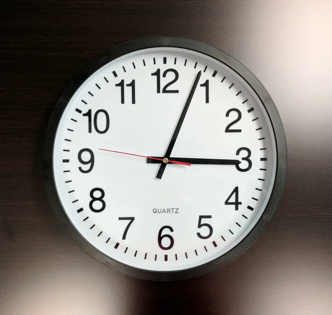 Universal Round Wall Clock