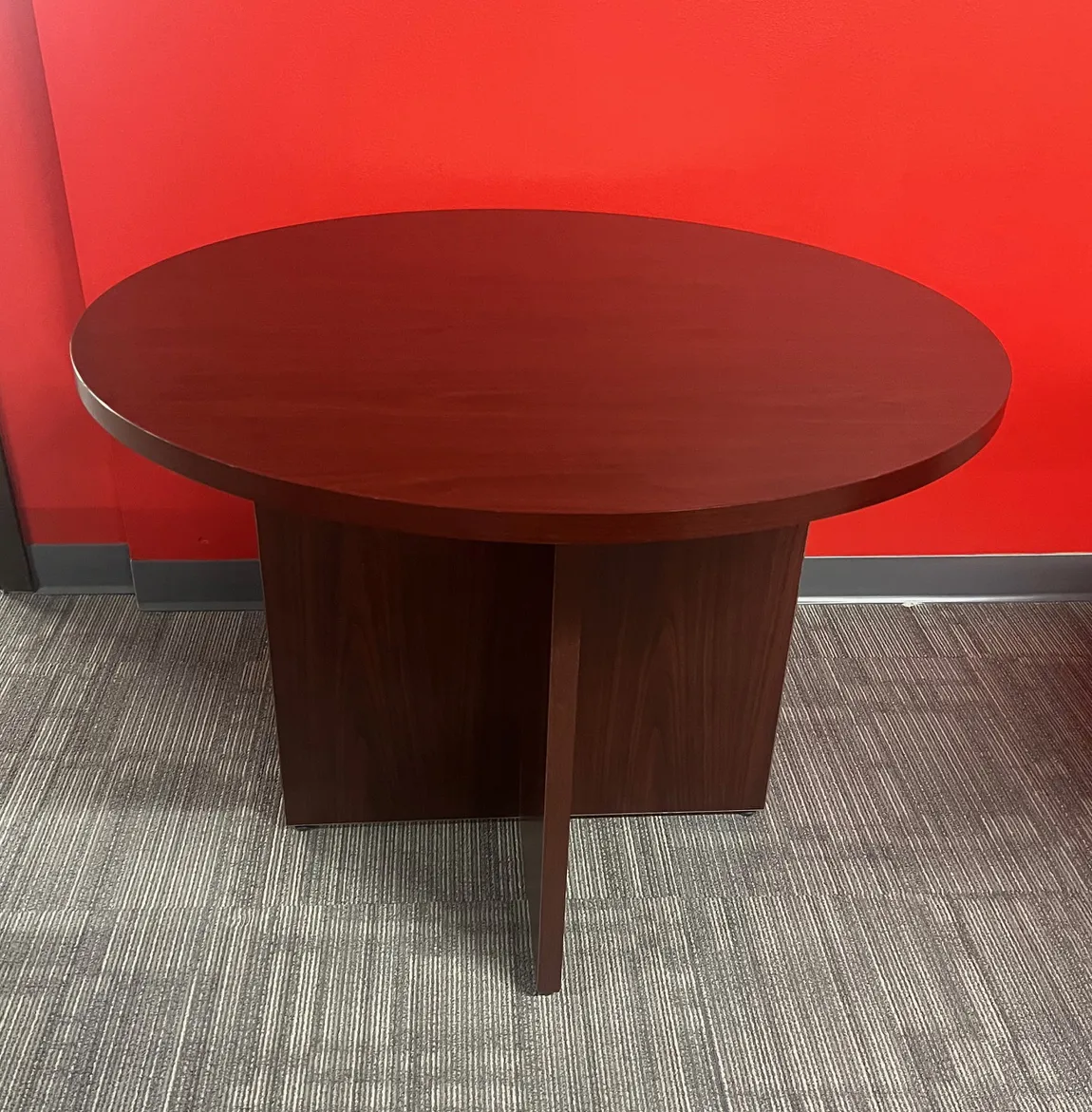Traditional Round Conference Table