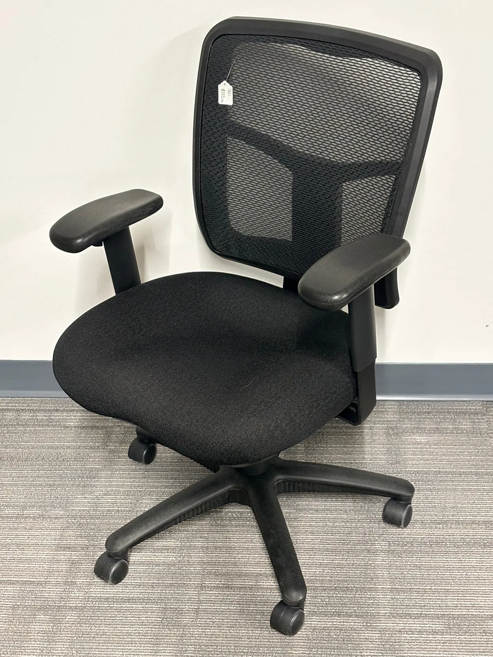 Task Chair with Arms