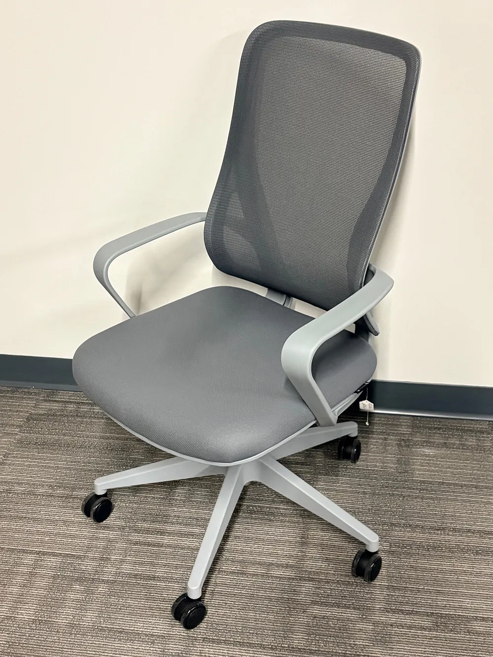fullsize mid back office chair 1