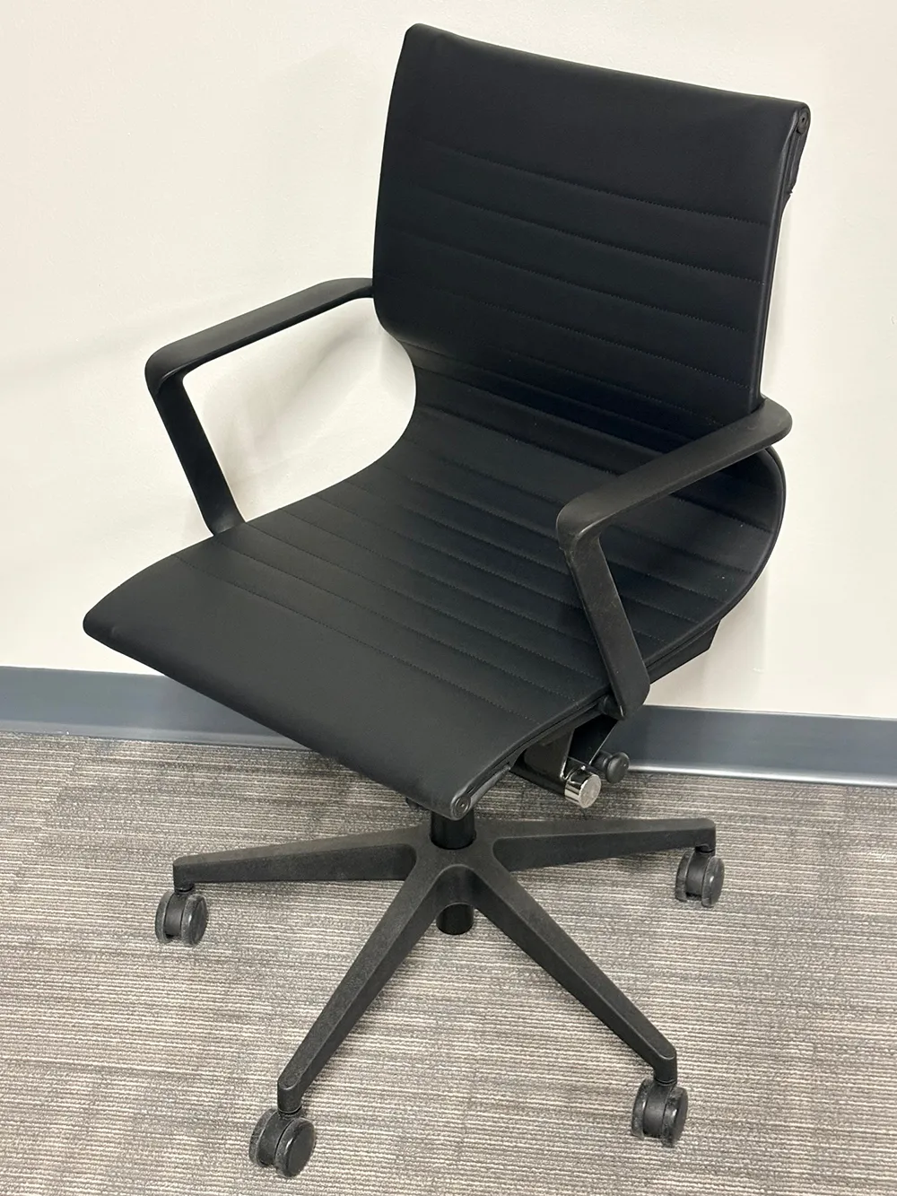 Low Back Conference Room Chair