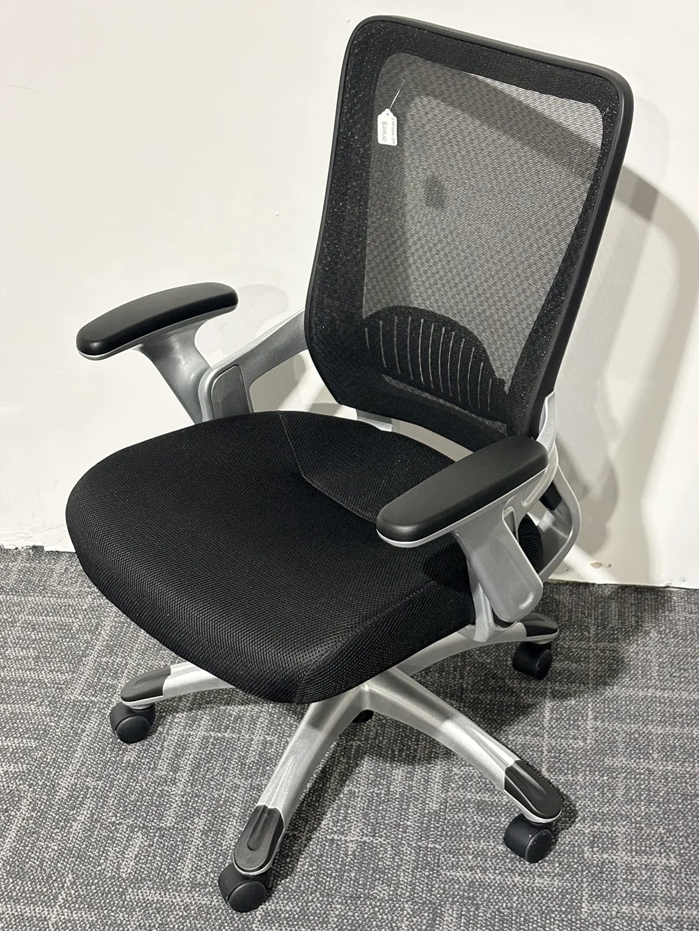 fullsize mid back office chair 1