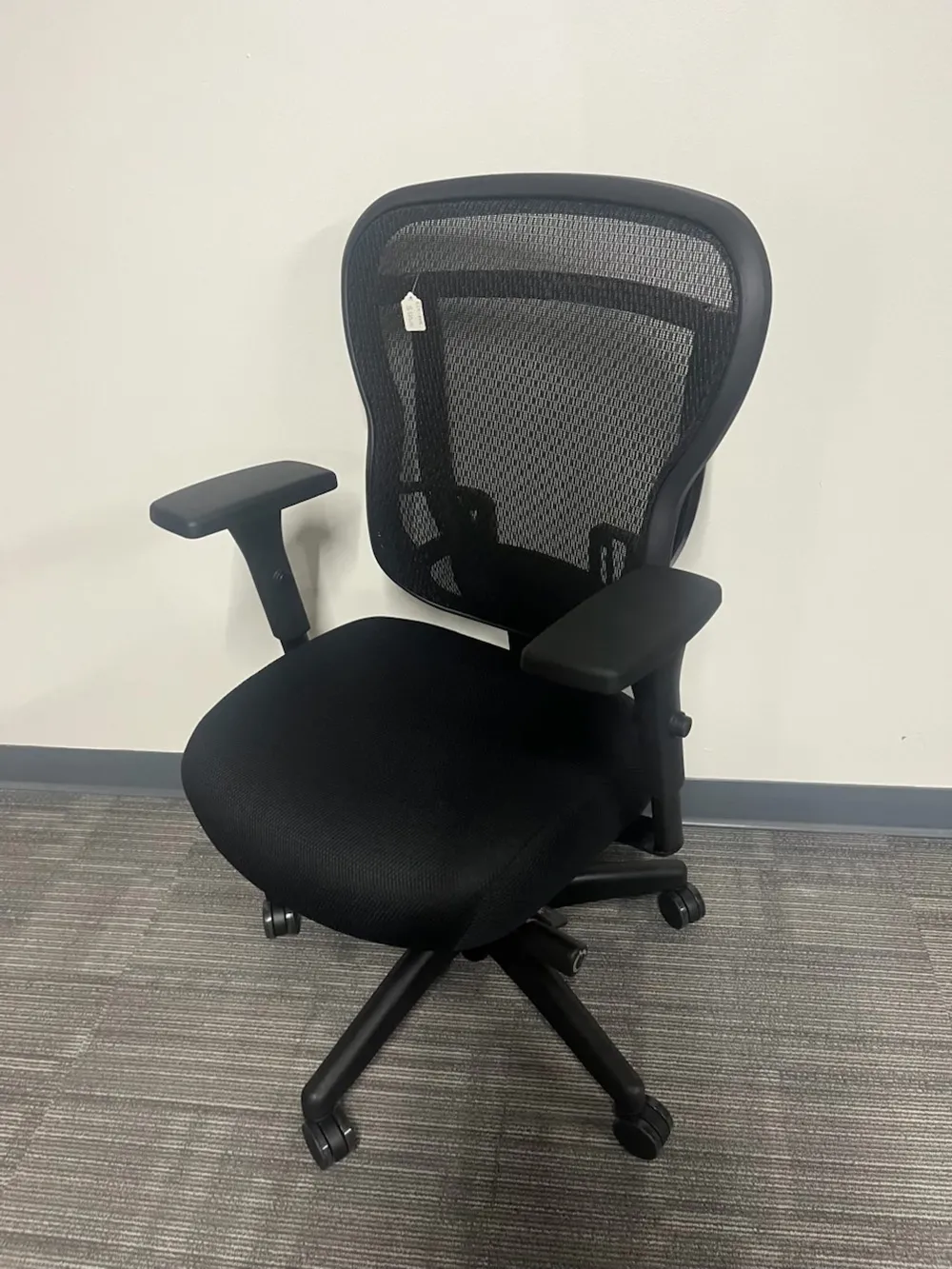 fullsize mesh back fabric chair 1