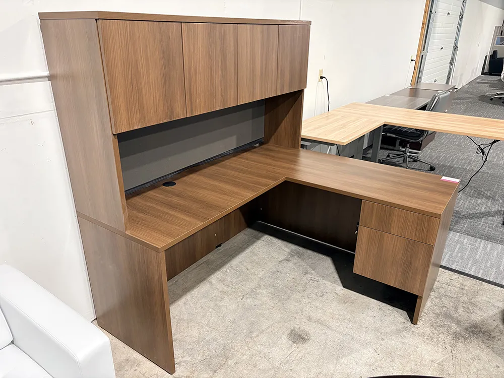 fullsize l shaped desk with hutch 1