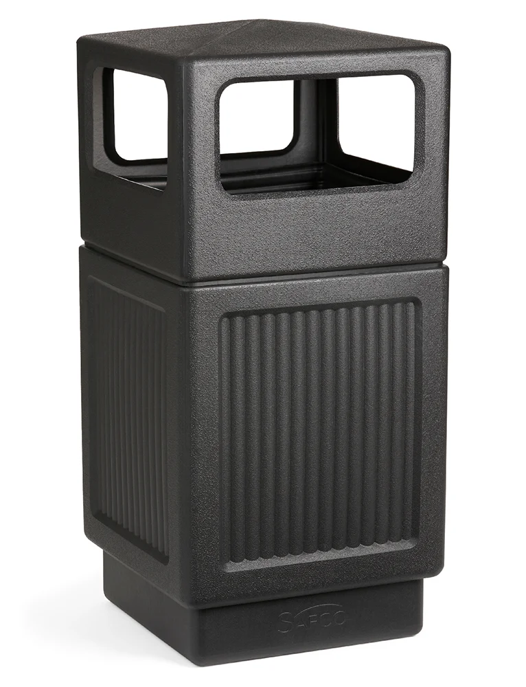 Outdoor Trash Can with Lid