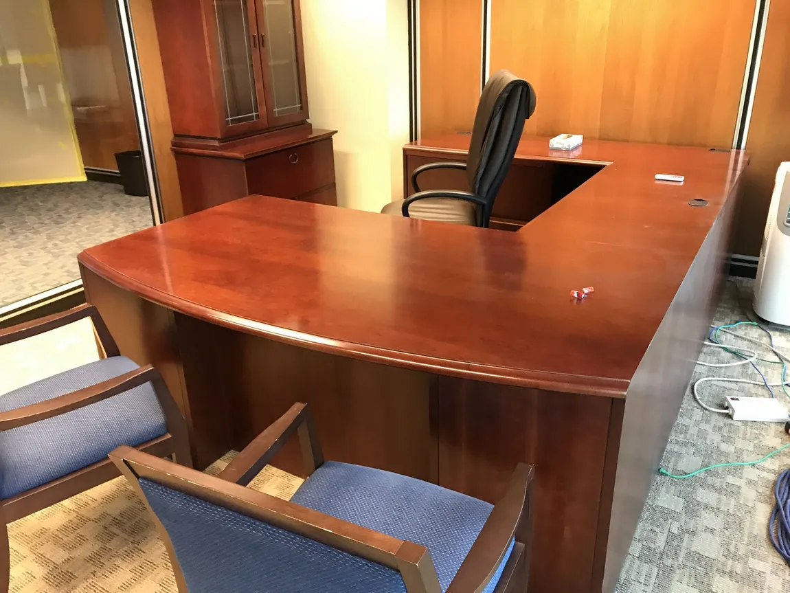 Paoli Solid Wood Cherry Bow Front U-Shaped Desk