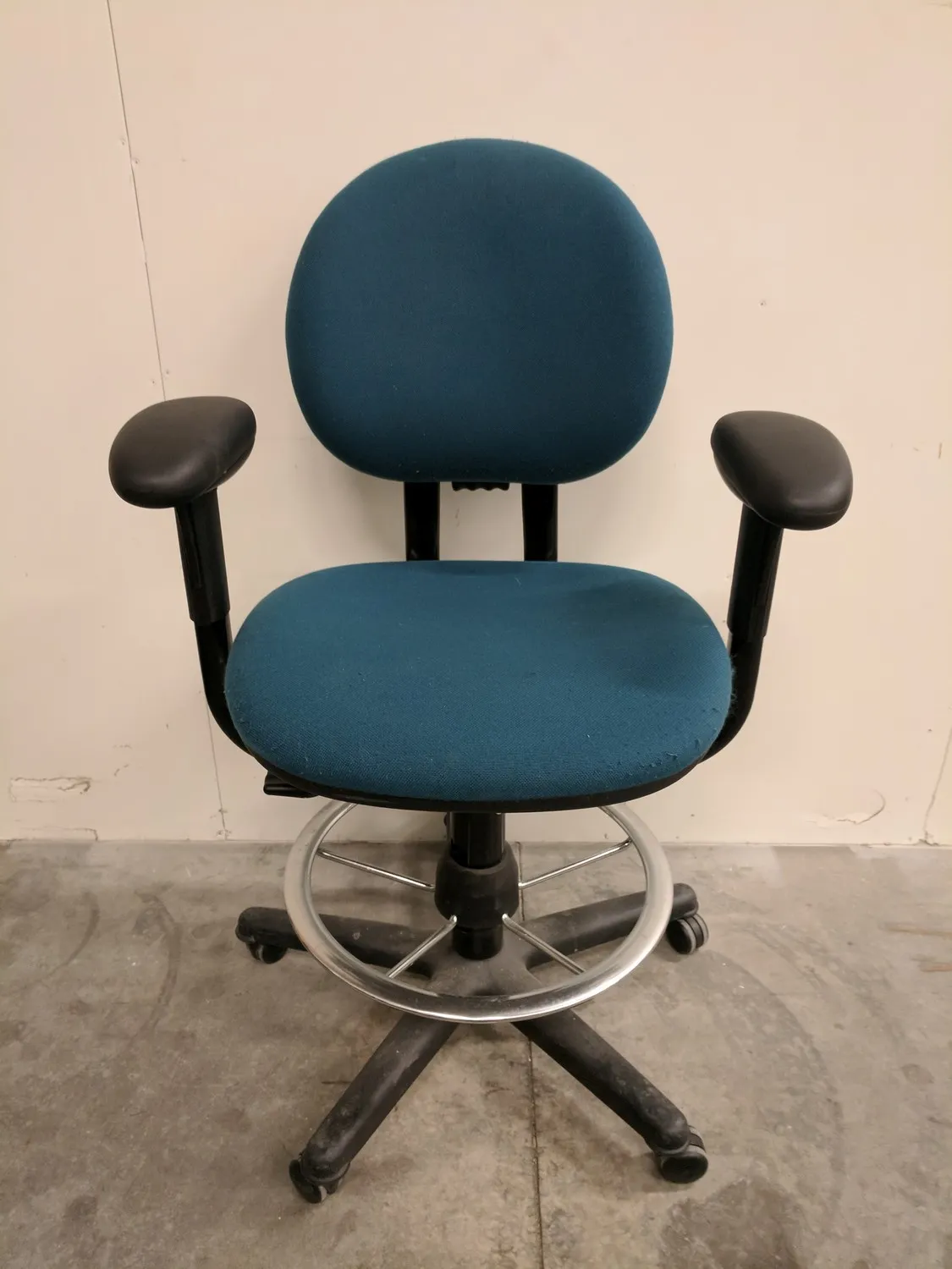 Teal Steelcase Low-Back Rolling Stool Task Chair