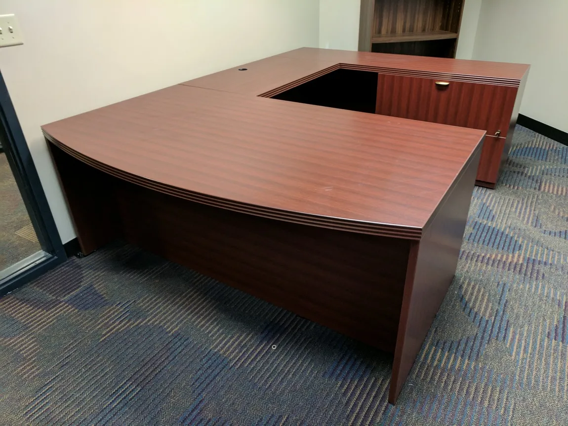 Cherry Laminate U-Shape Desk