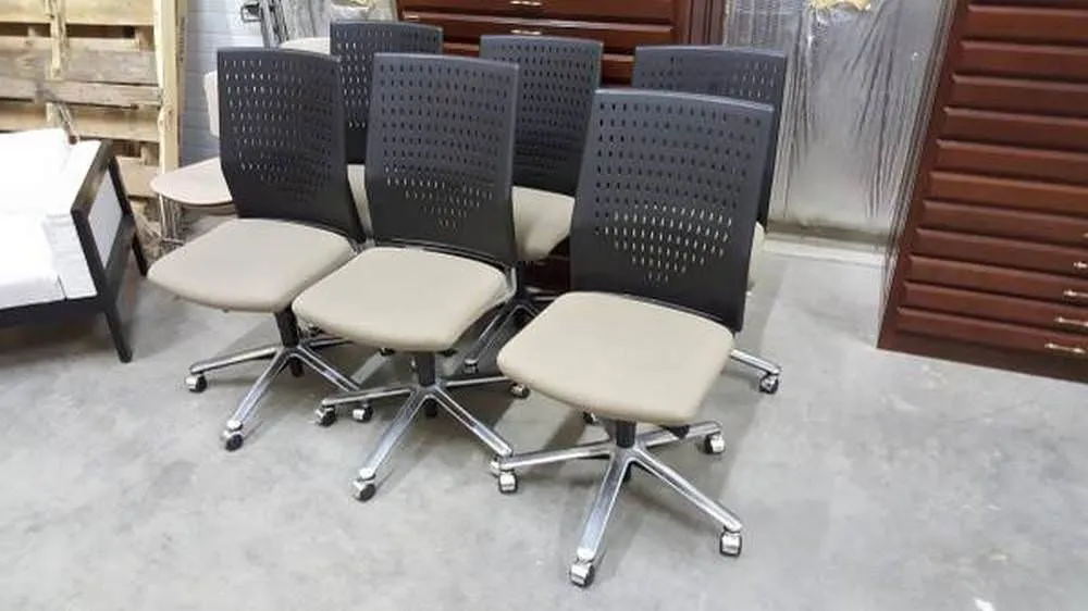 Used Adjustable Rolling Office Chairs
