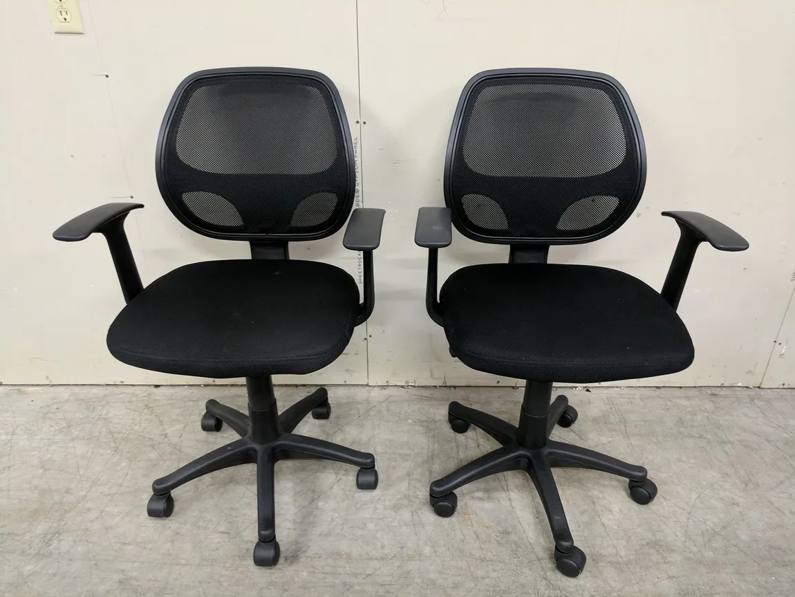 Black Mesh Back Rolling Office Chair