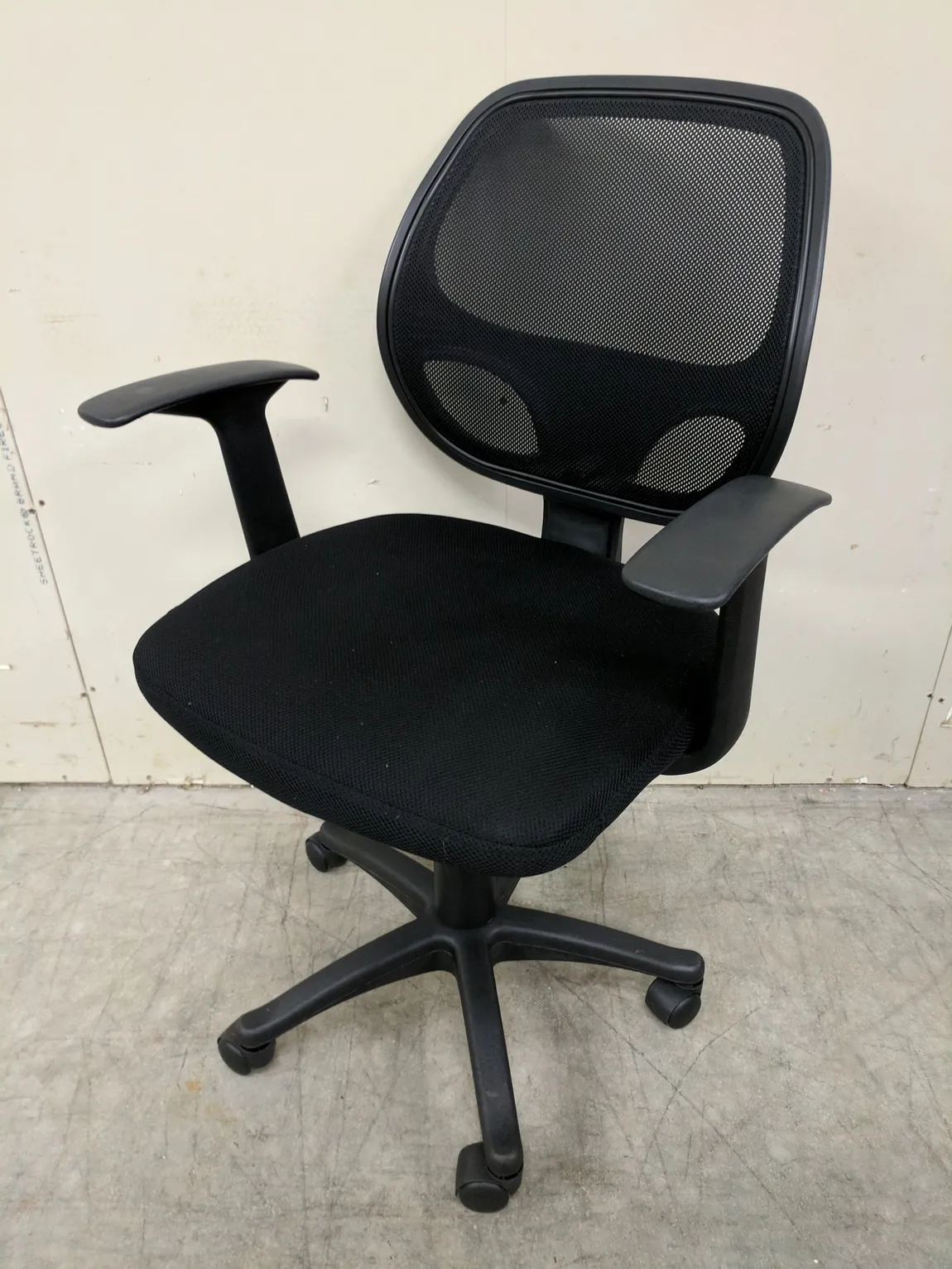 Black Mesh Back Rolling Office Chair