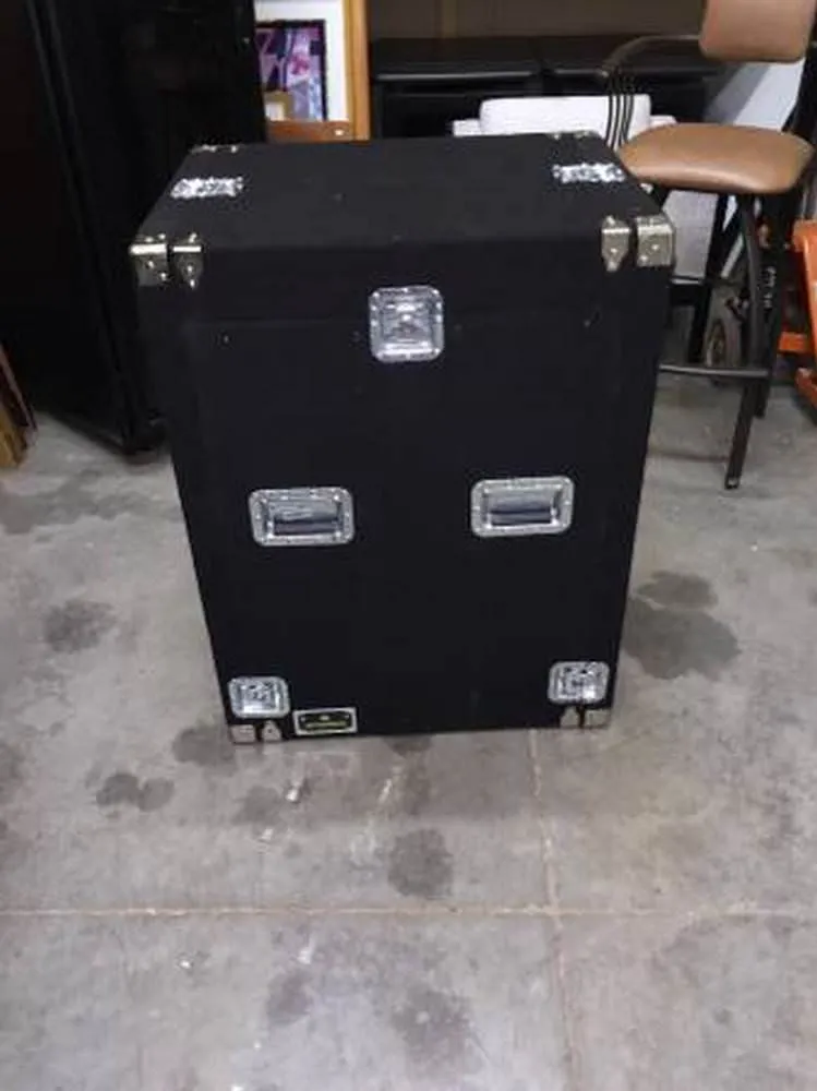 Grundorf Top-Load Carpet travel Audio Rack 