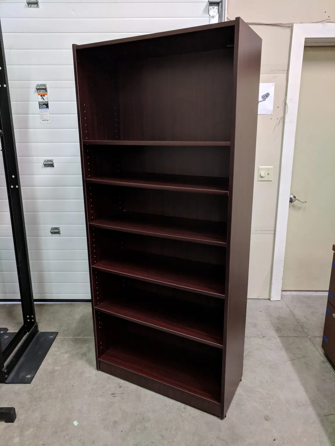 Mahogany Laminate Bookshelf â€“ 32 Inch Wide