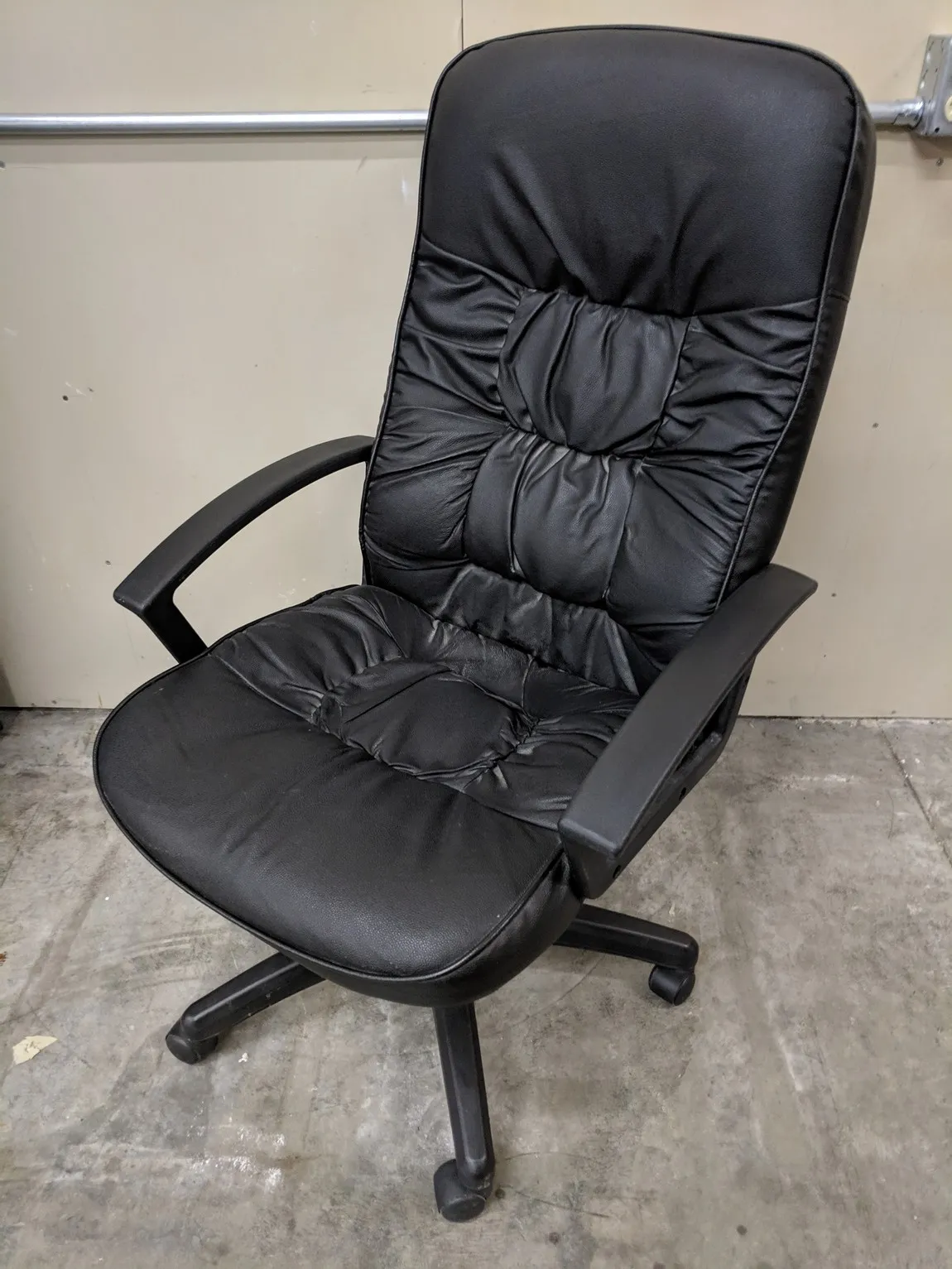 Black Vinyl Rolling Office Chair