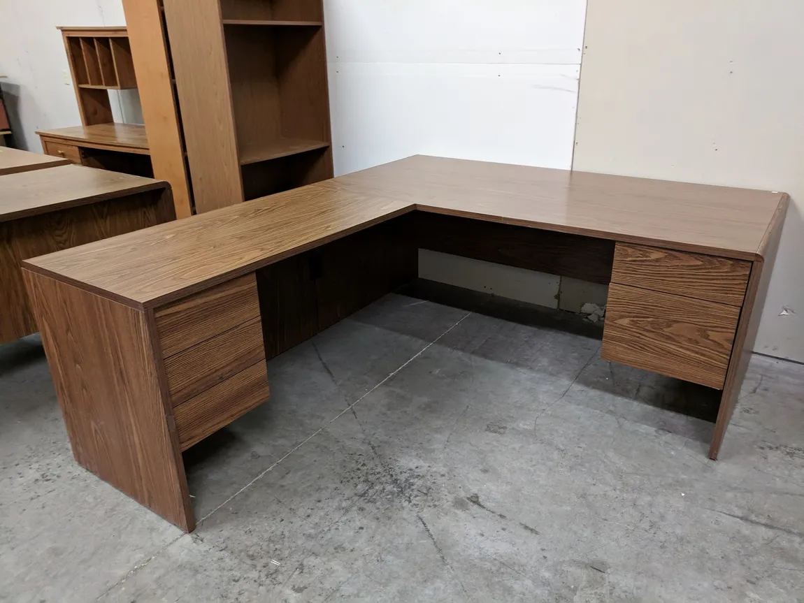 Walnut Laminate L-Shape Desk
