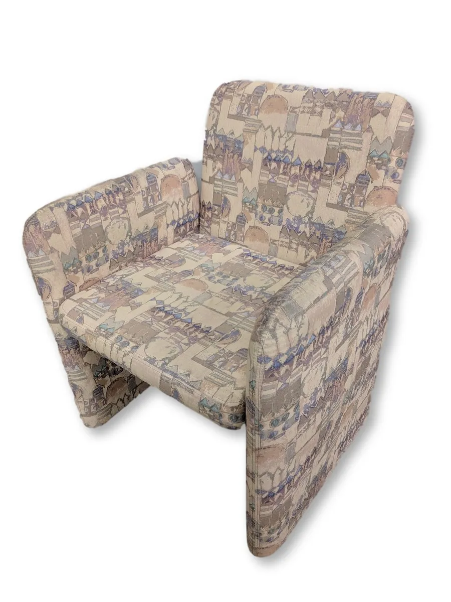 Fabrique Par Guest Chairs