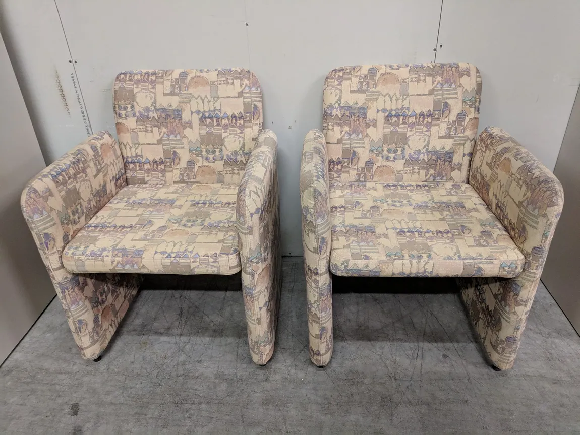 Fabrique Par Guest Chairs