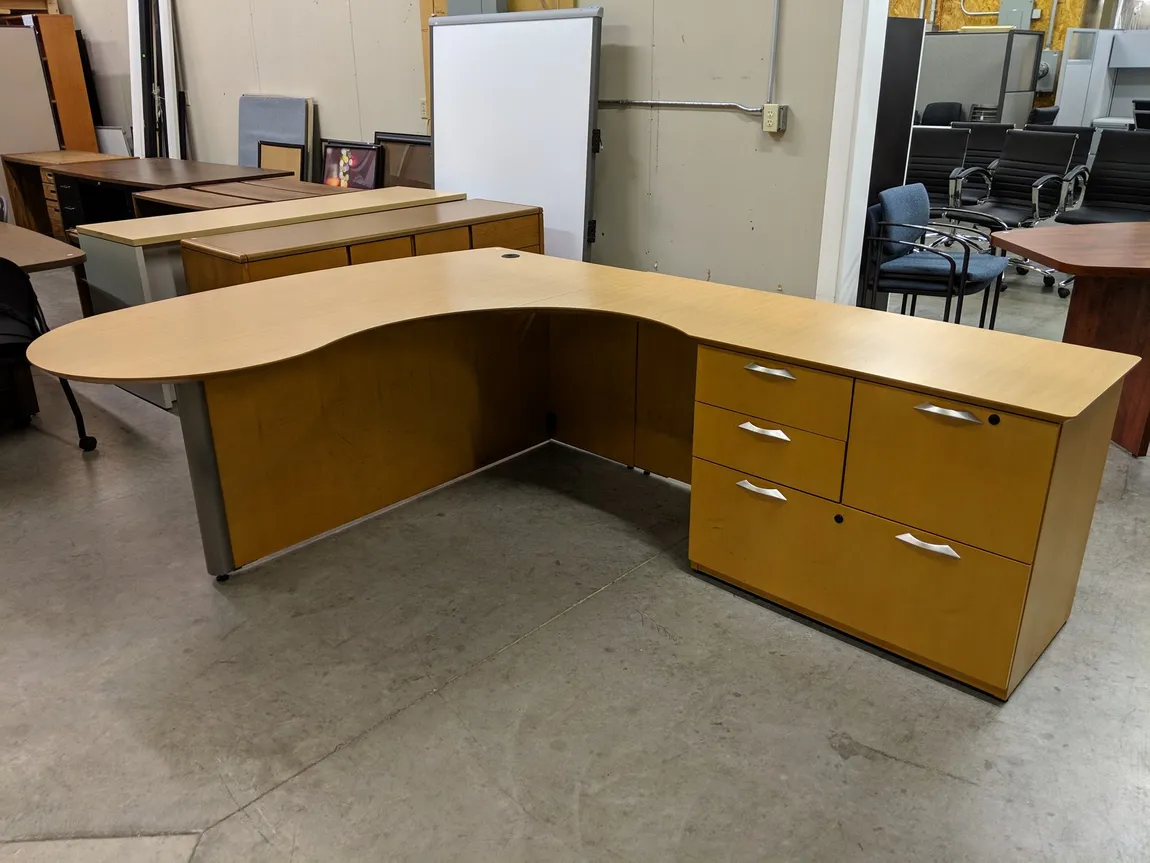 Oak Laminate L Shaped Peninsula Desk