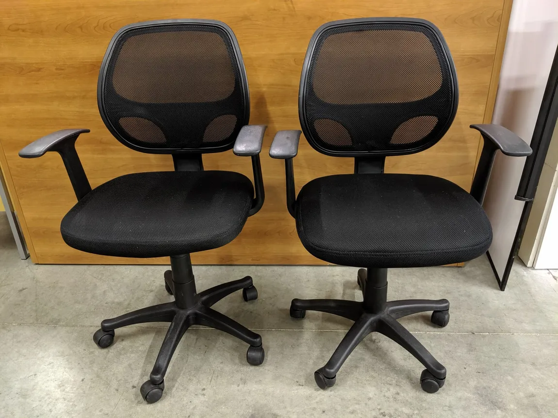 Black Mesh Back Rolling Office Chairs 