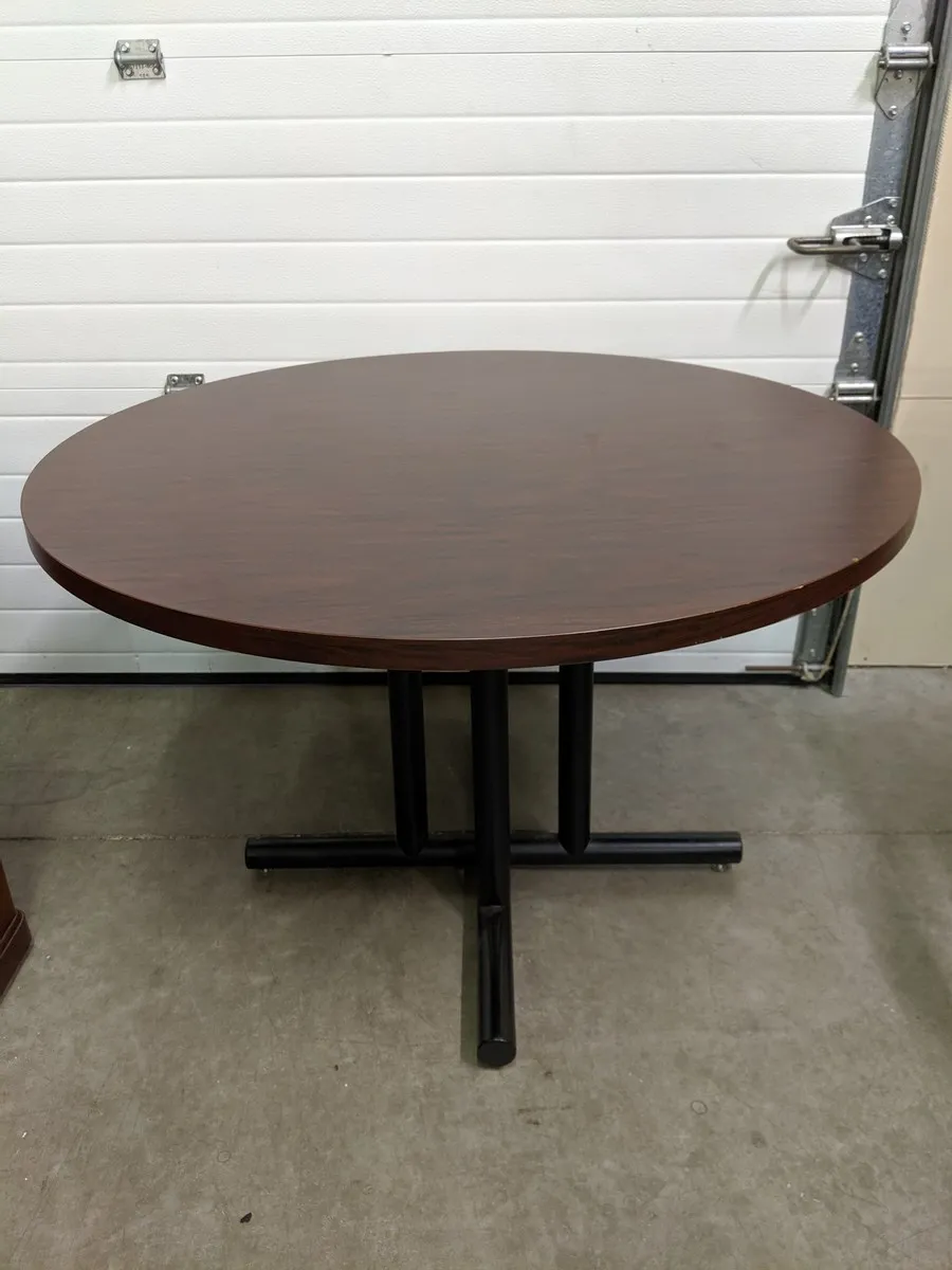 41.5â€ Round Mahogany Laminate Table