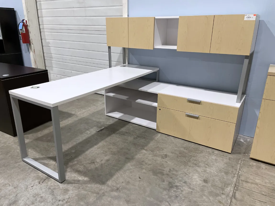 L Shaped Desk with Hutch