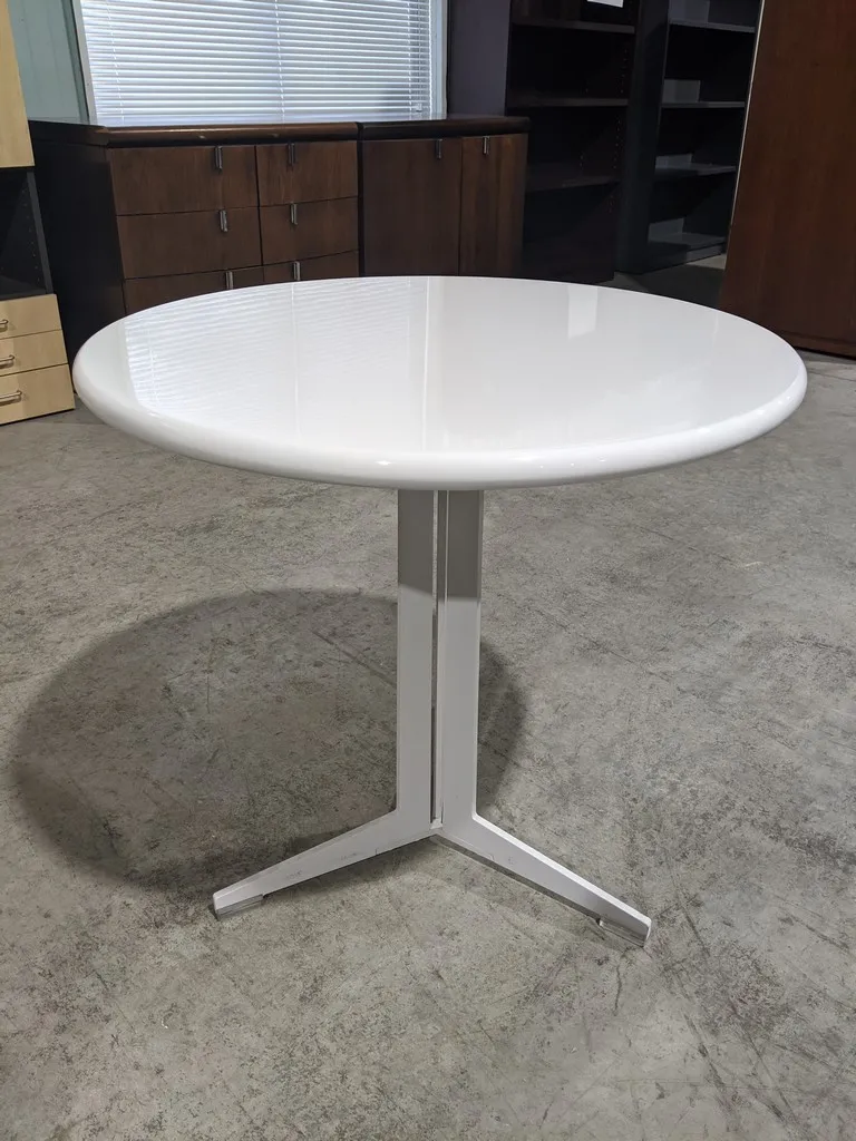25.5 Round White Laminate Table