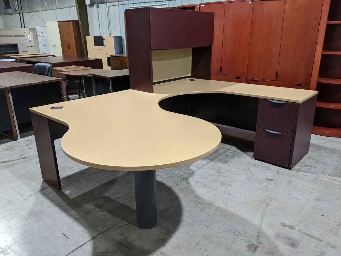 Lacasse U-Shaped Peninsula Desk â€“ Right Bridge