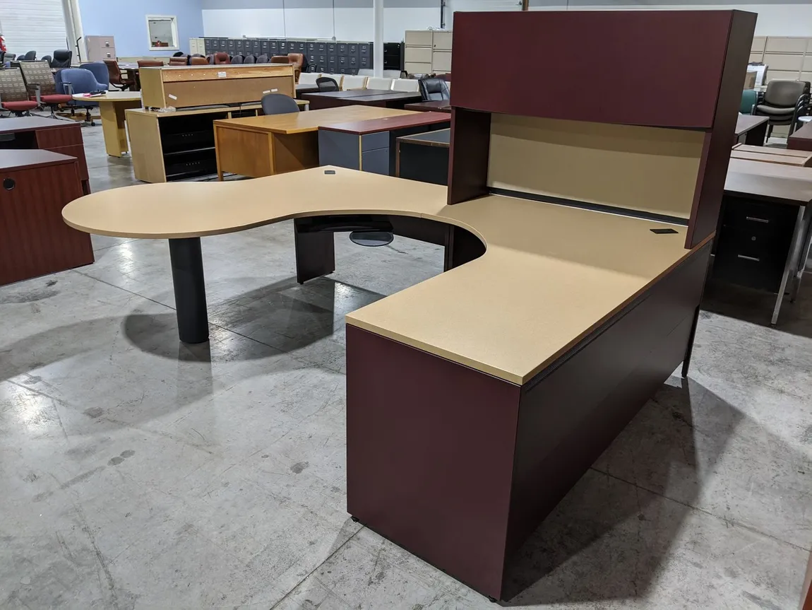 Lacasse U-Shaped Peninsula Desk â€“ Right Bridge