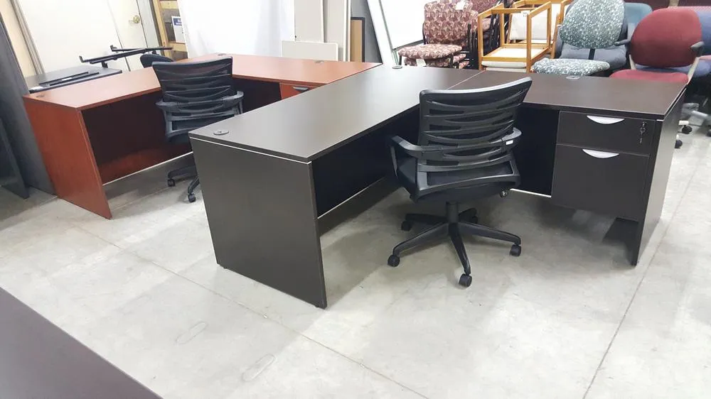 L Shape Desk with Locking Drawers