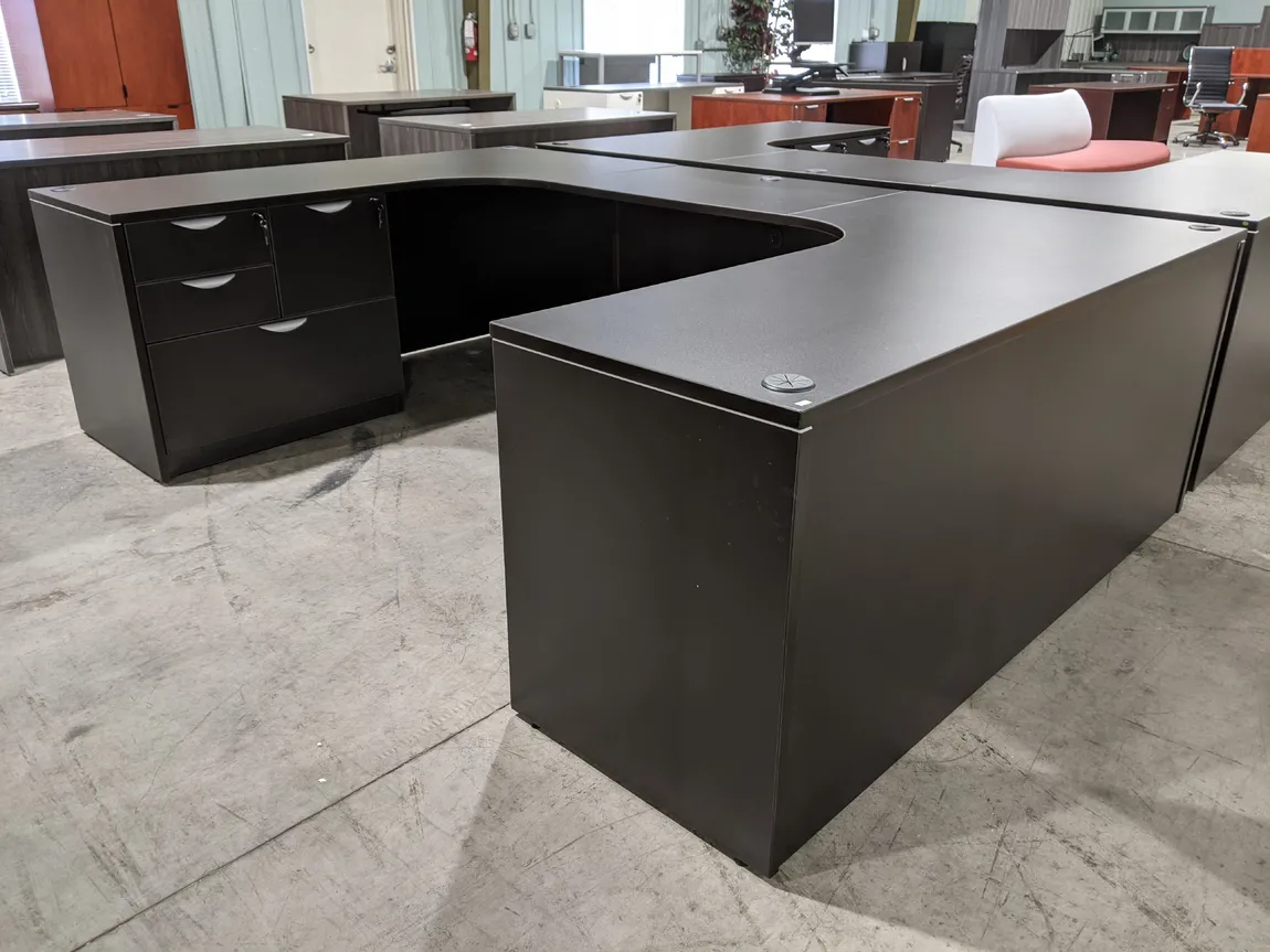 Dark Walnut U-Shape Desk â€“ Right Bridge