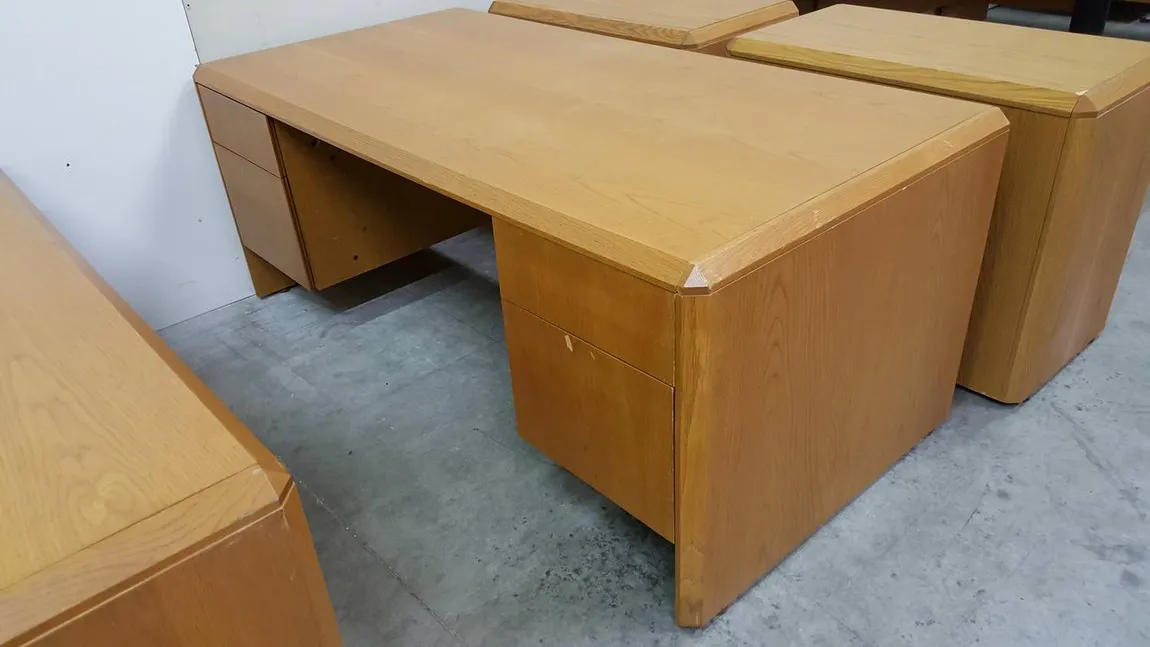 Straight Veneer Desk with 4 Drawers