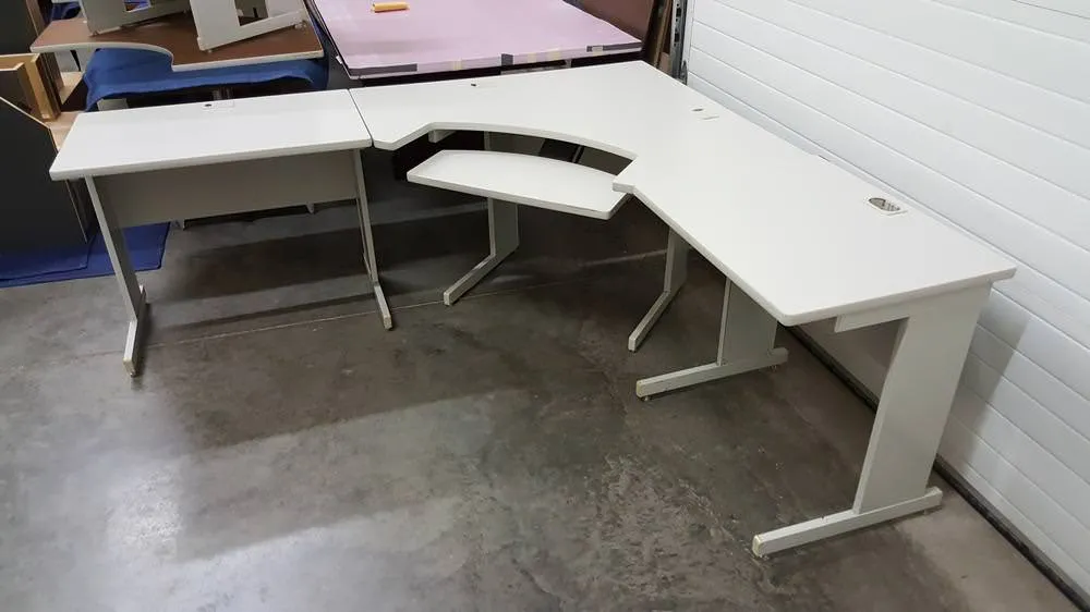 Modular White Corner Office Desk Workstation