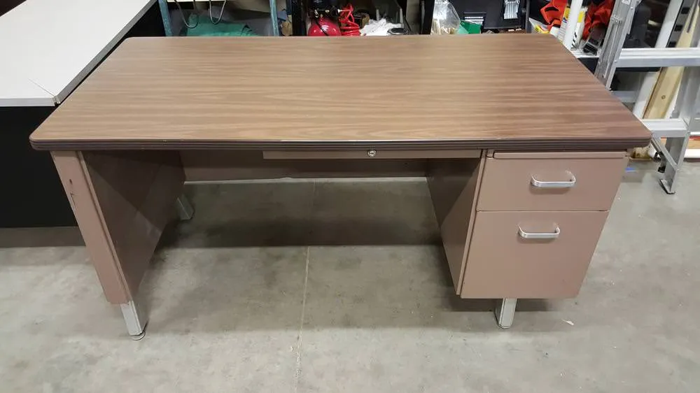 Lockable Metal Desk with 3 Drawers and Writing Tray