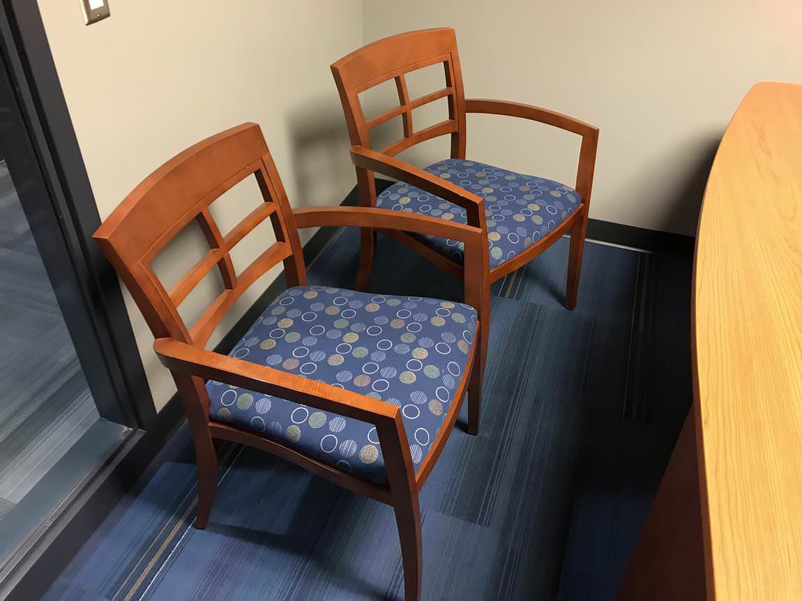 Paoli Executive Guest Chairs