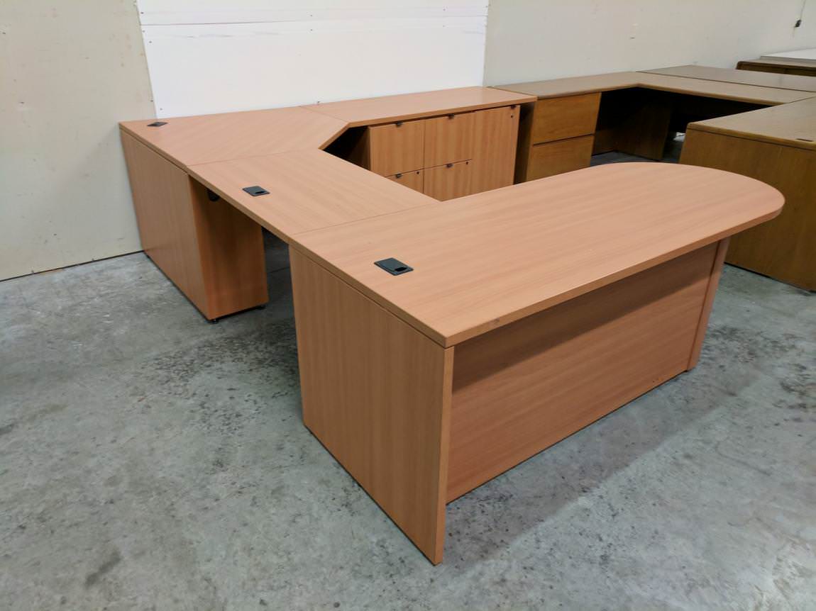 Oak Laminate U-Shape Peninsula Desk with Drawers