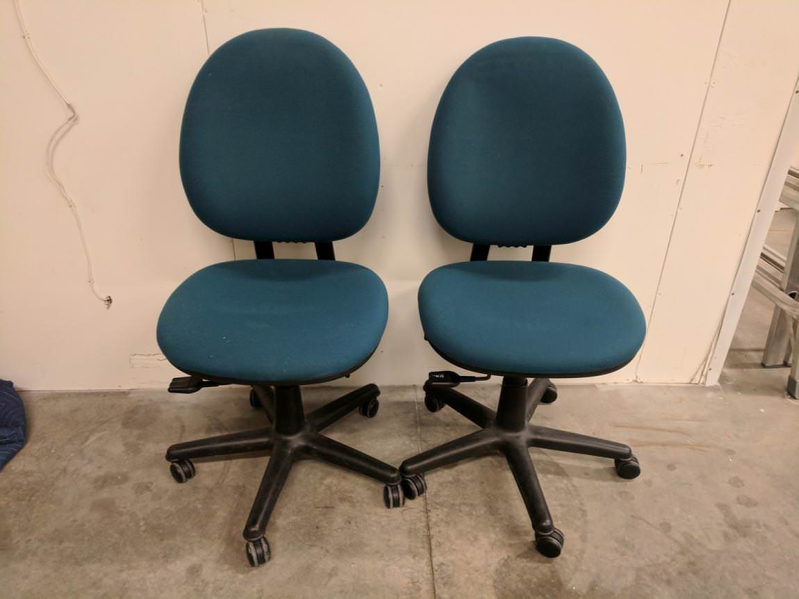 Teal Steelcase Rolling Office Chairs without Arms