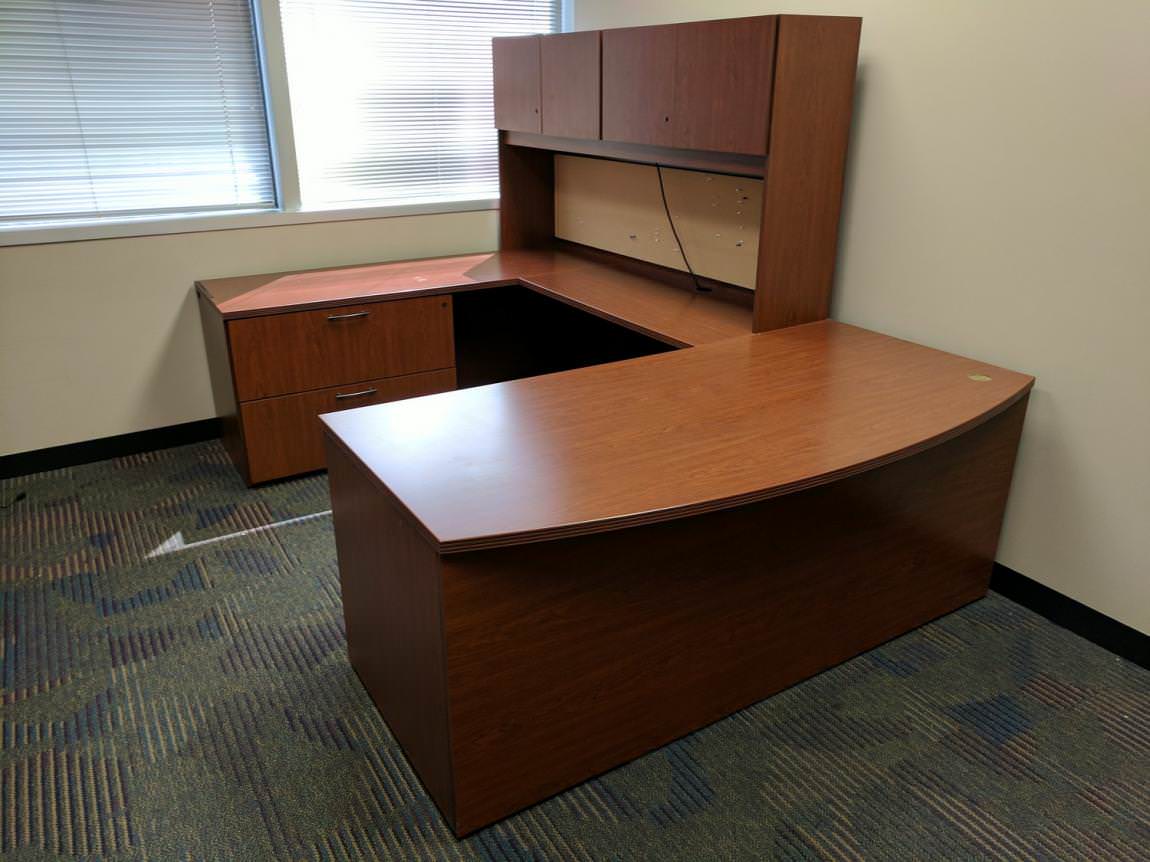 National Oak Laminate U-Shape Desk with Hutch