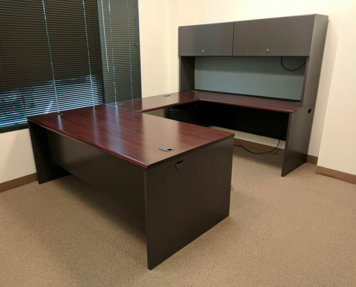 Mahogany Laminate U-Shape Desk with Hutch