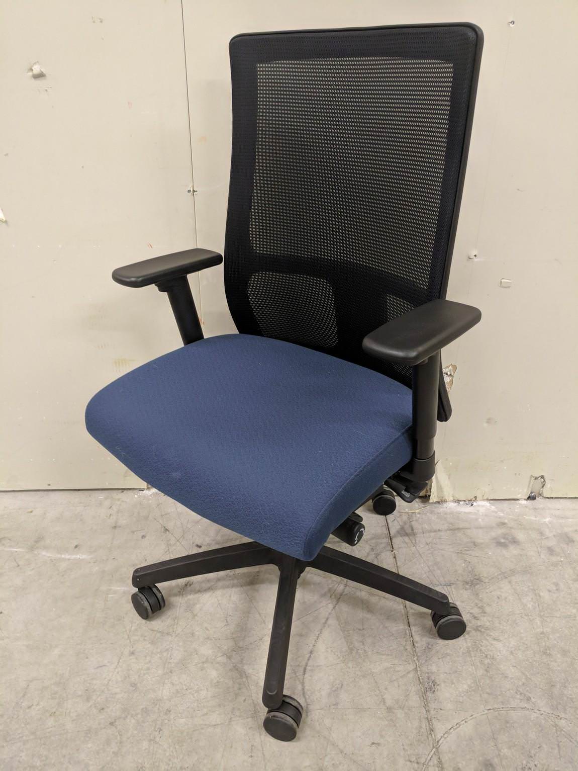 2140 Blue Hon Mesh Back Rolling Office Chair 2 