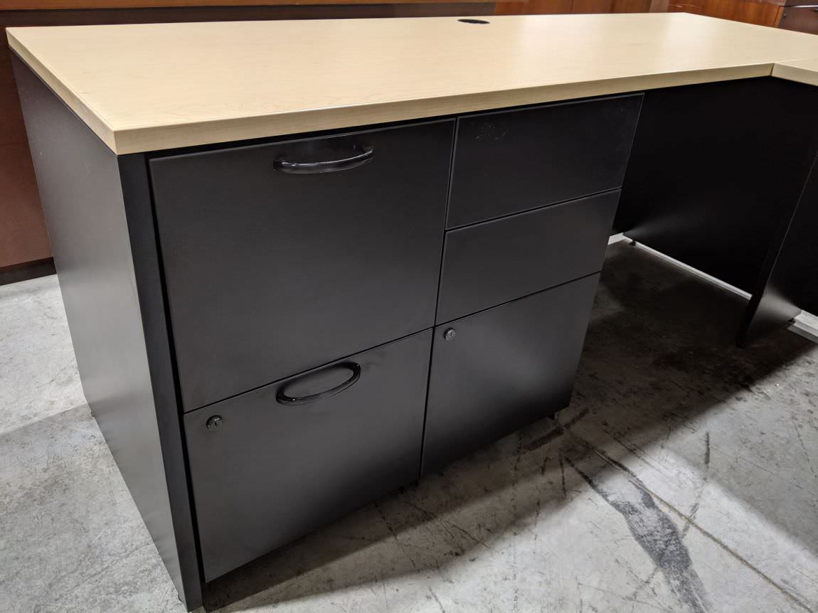 Maple Laminate U-Shaped Peninsula Desk with Drawers