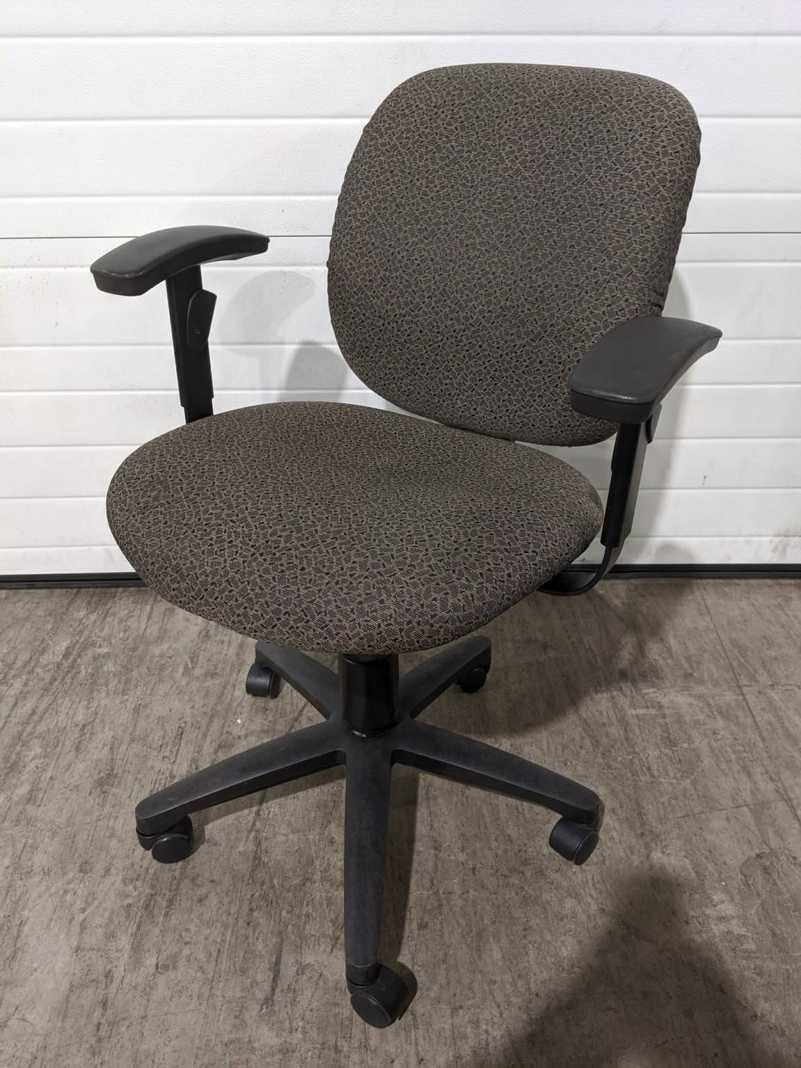 Gray and Black Print Rolling Office Chairs