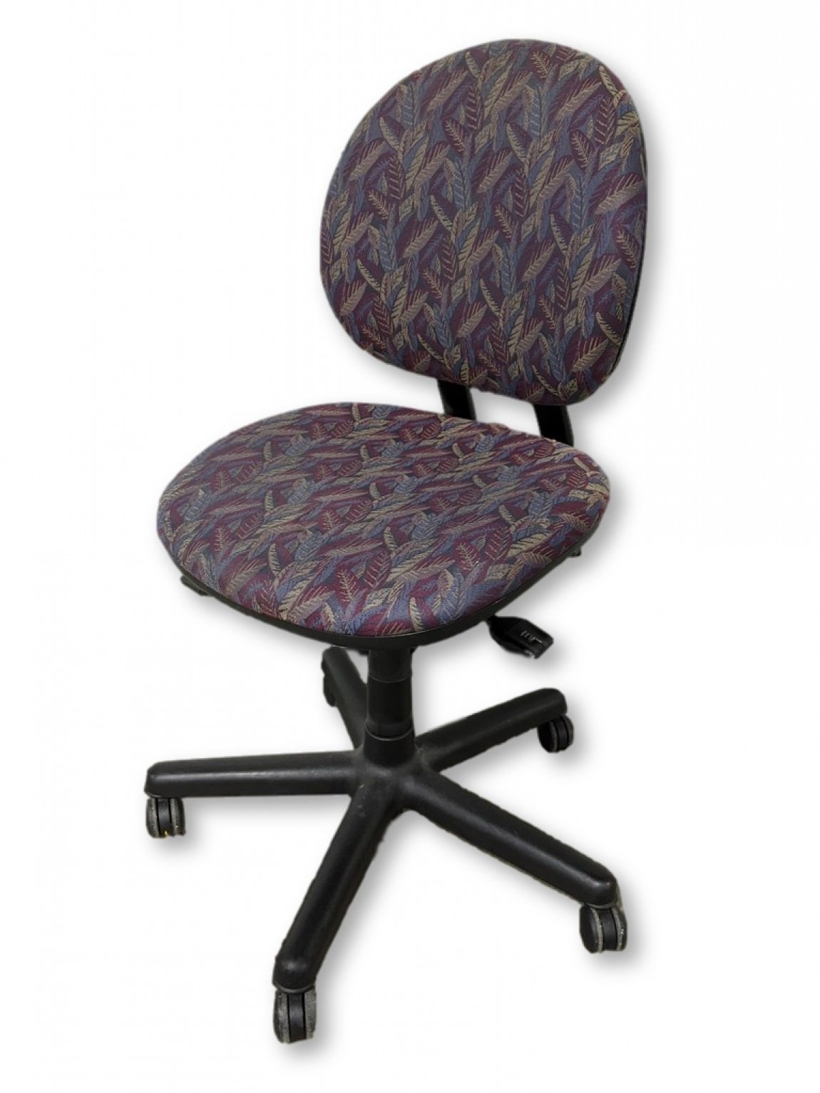 3939 Steelcase Purple Rolling Office Chairs Without Arms 1 